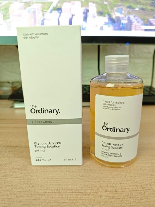 Golden Face Toner - Exfoliating & Brightening Formula | 240ml - Image 2