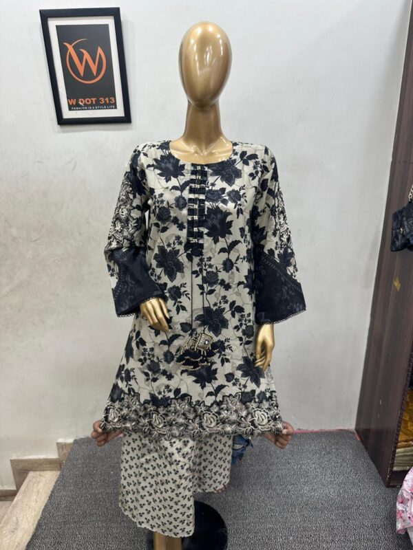 Women's Stitched Printed Khaddar Suit - 3 Pcs in Off White - Image 6